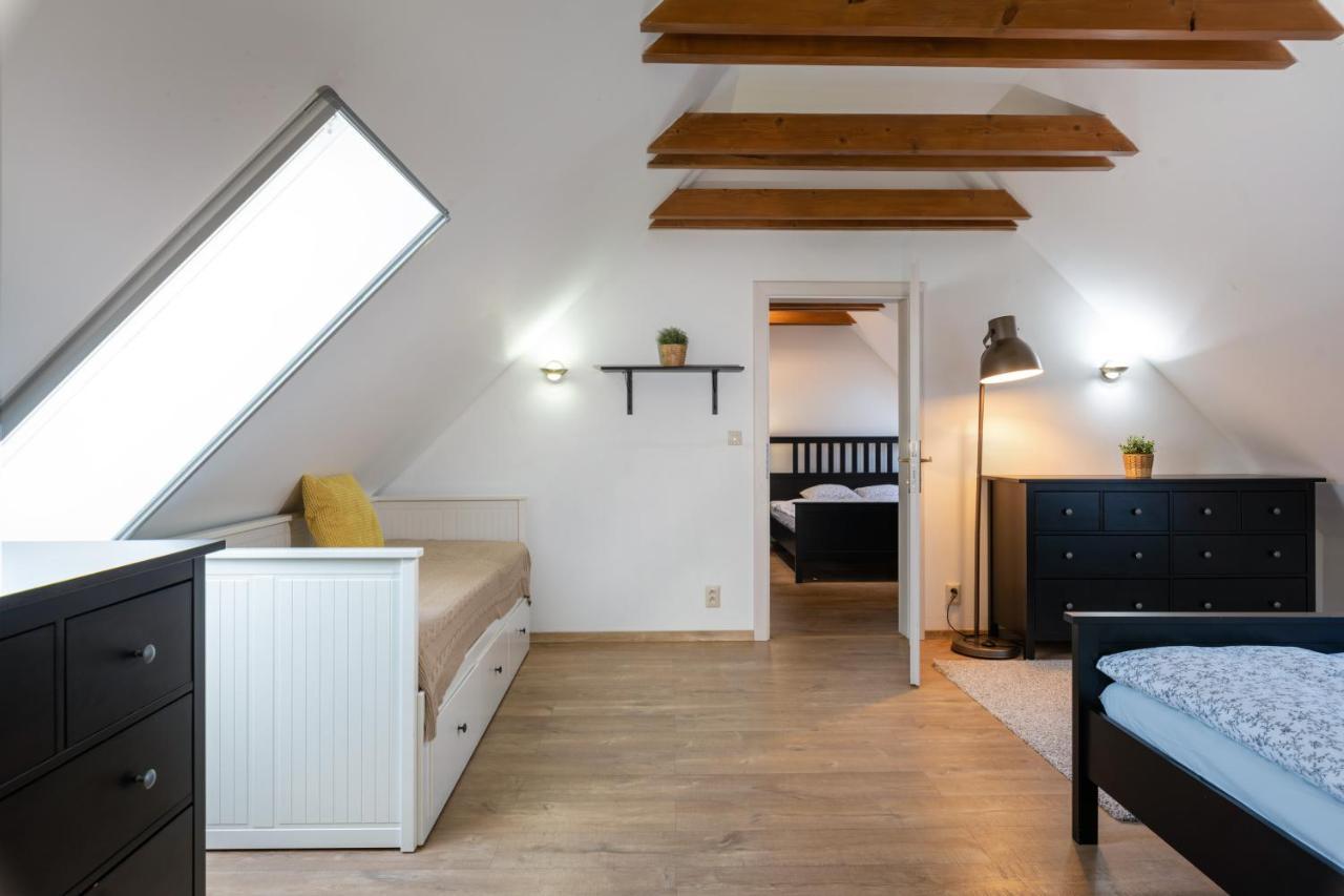 Farmaobeckov Sk Apartment ภายนอก รูปภาพ
