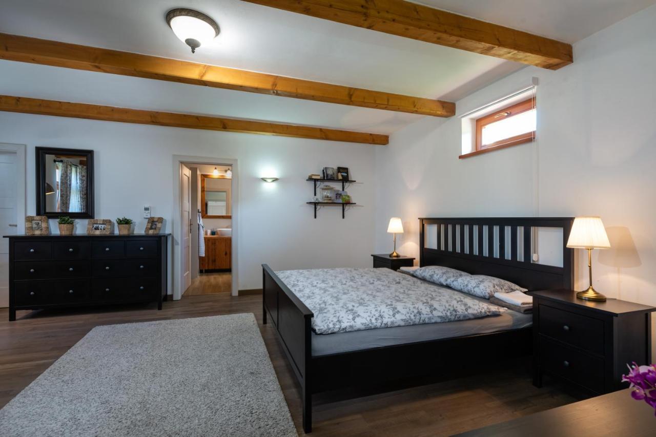 Farmaobeckov Sk Apartment ภายนอก รูปภาพ