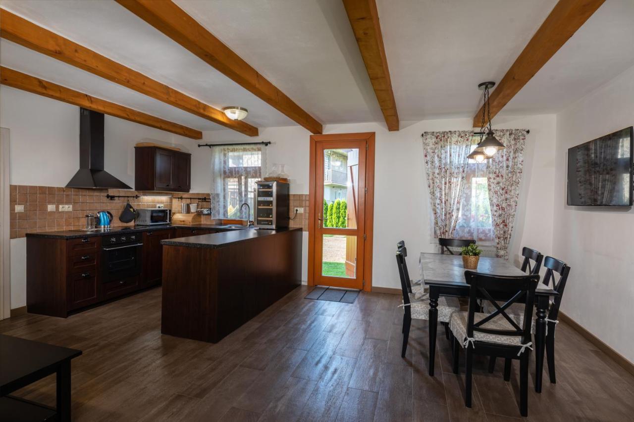 Farmaobeckov Sk Apartment ภายนอก รูปภาพ
